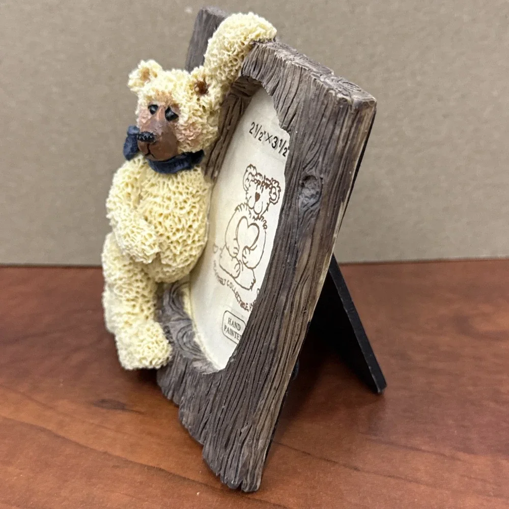 Shelly Bear - BEAR FRAME,  by Heartfelt Collectibles.